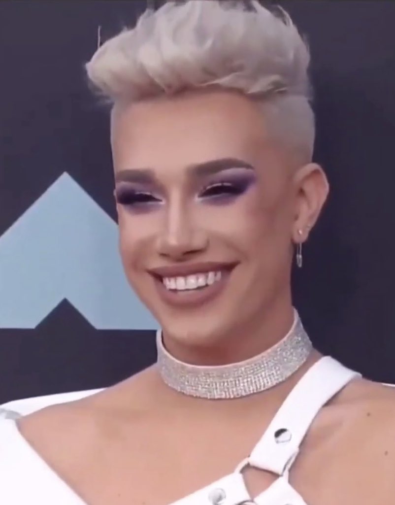 morganfitz98's tweet photo. Does anyone else think James Charles looks like pink with his hair platinum blond? https://t.co/KqLMjE4Bzh