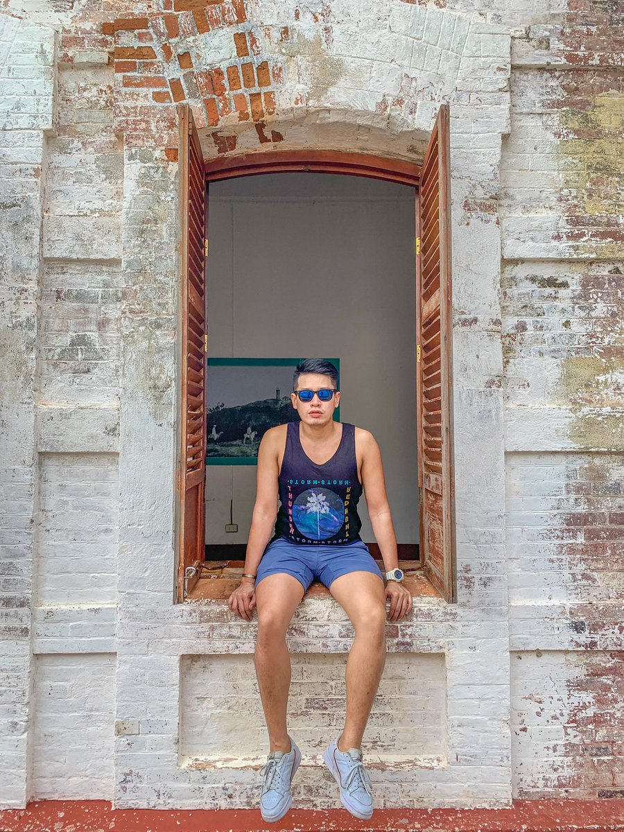 patrickalfredb's tweet image. When you feel that it’s been a long week and yet it’s only the middle of the week. Breathe it and chill. 😎 #pAT34 #wednesdaymood #wednesdaymotivation #humpday