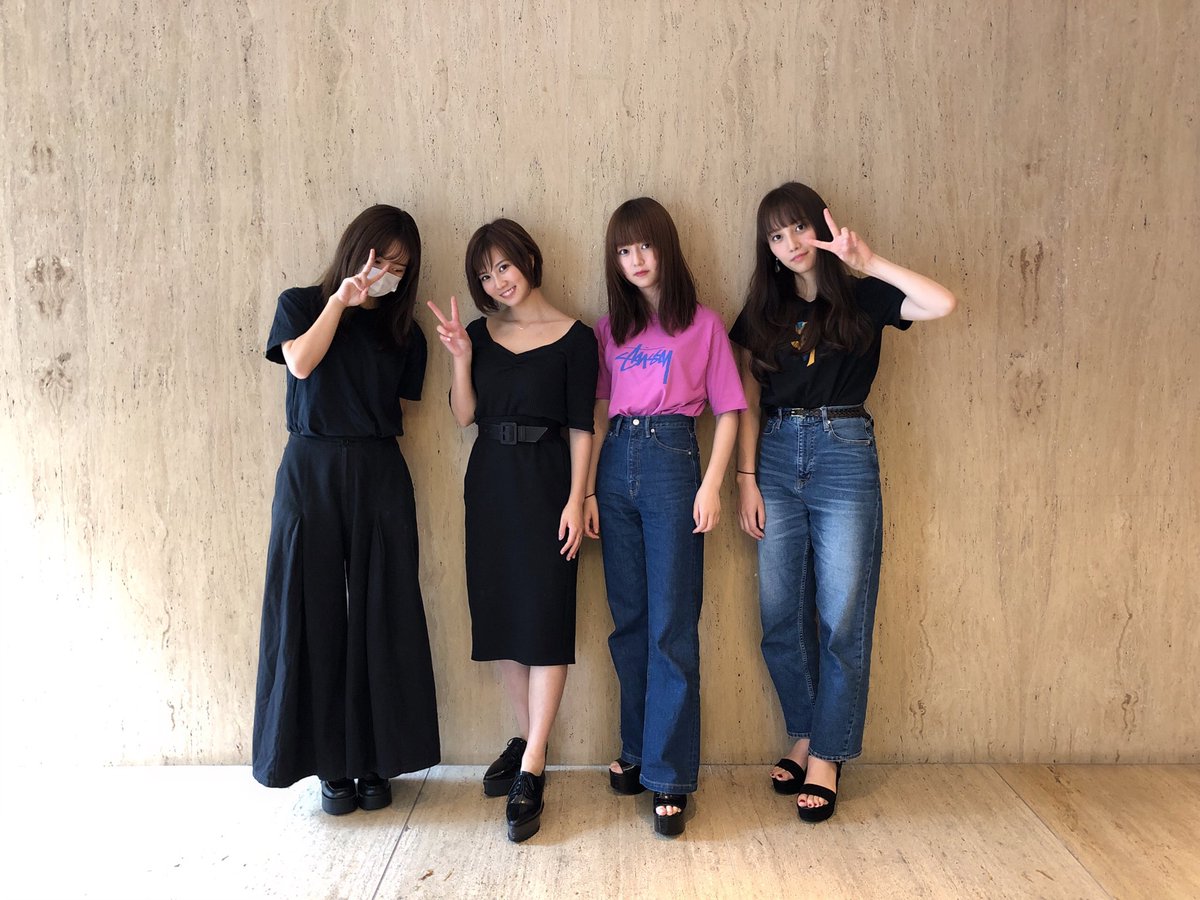 ワンマンに向けて、 楽器隊リハ&個人練の友亜さんで全員集合🙆‍♀️ 9