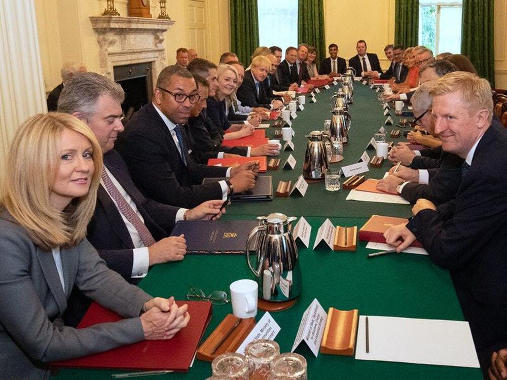 real_spraph's tweet photo. Surely we can make better decisions together and cut out the people in the middle? 
If only there was an innovative way for people to make complex collective deicisons in large groups...🤔 https://t.co/m5ZoywI5Bg 

#cantbeanyworse #cutthecrap #brexit #betterdecisionstogether https://t.co/h2MGiQae2v