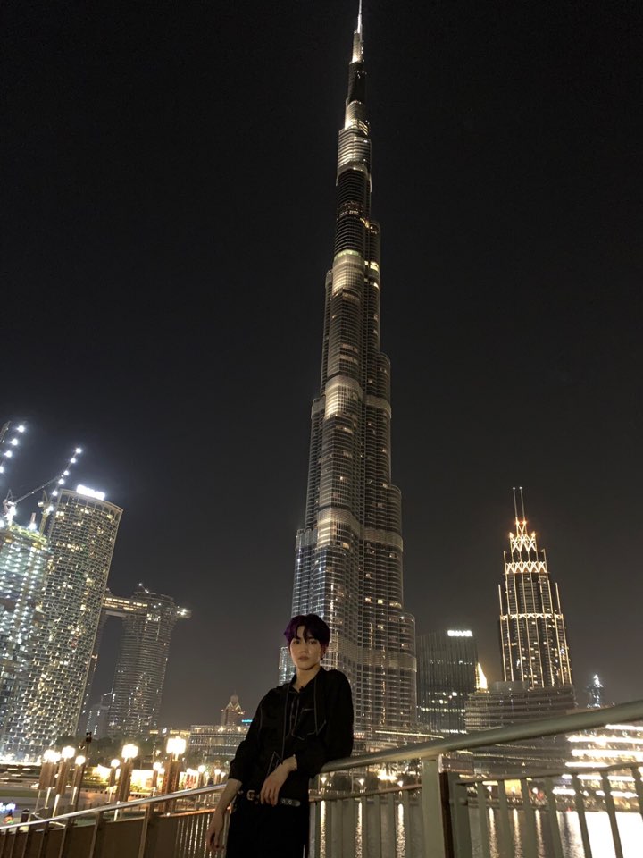 두바이~~~ -TY

#NCT #NCT127
#TAEYONG 
#Dubai #BurjKhalifa