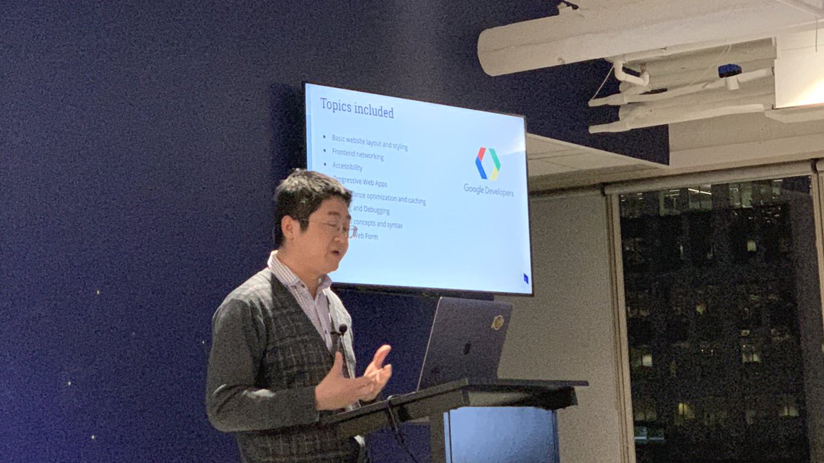 philnash's tweet image. At the Melbourne F-Enders meet-up relaunch @blinkwalker is talking about the @googledevs Mobile Web Specialist certification (developers.google.com/training/certi…). I’ve been interested in this for a while, it’s good to get the run down from someone who has taken it.