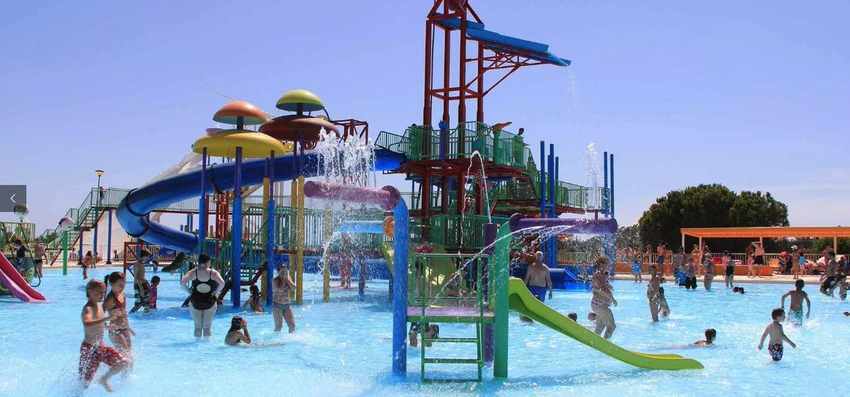 HoleaHuelva's tweet photo. ✨SORTEO✨ ¡Quedan días de verano para disfrutar de una divertida jornada acuática en @AquashowParkHot
 ☀🎢 Participa en el sorteo de 5 entradas dobles con solo: 
✅ Seguir a @HoleaHuelva
✅ Hacer un RT a este tuit
✅ Hasta el 2 de septiembre
Bases 👉 https://t.co/D3eX43tocN 👈 https://t.co/scs4Z45Kuh