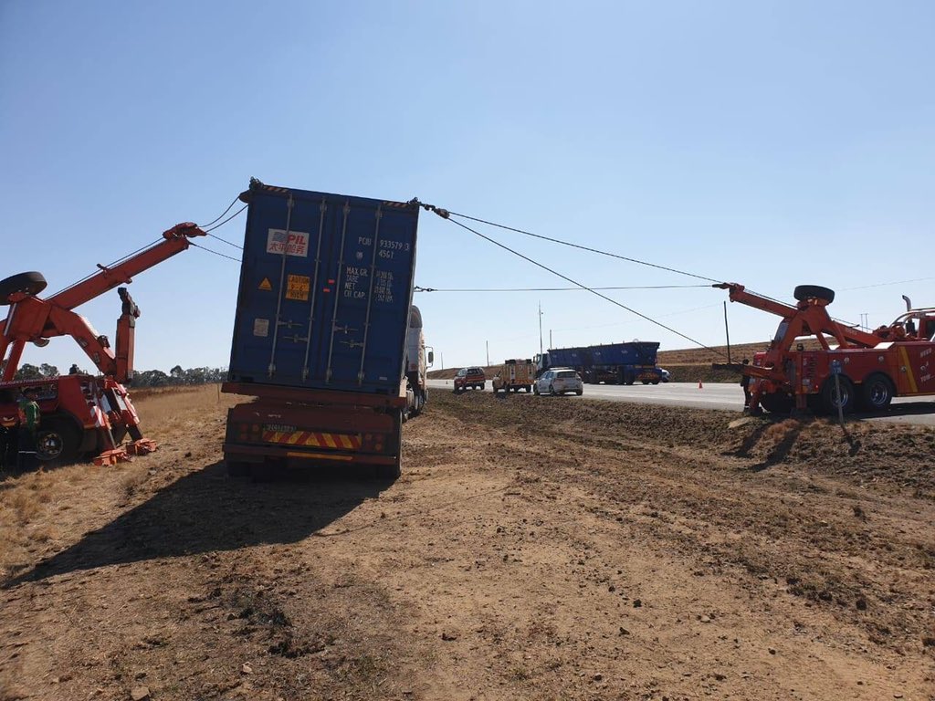 Rieks_Towing's tweet photo. ๐Swipe Right for more photo's of an Accident Recovery on the N3
Need a Tow ??? Call The Pro !!!๐ช
โ๏ธ08610 74357
#RieksTowing #HarrismithBranch #ExceptionalServiceWhenYouNeedItMost #Since1984 #Recovery #CommentBelow #CallThePro #TwentyFourHourService #TowingService https://t.co/jx6g0ReGlZ