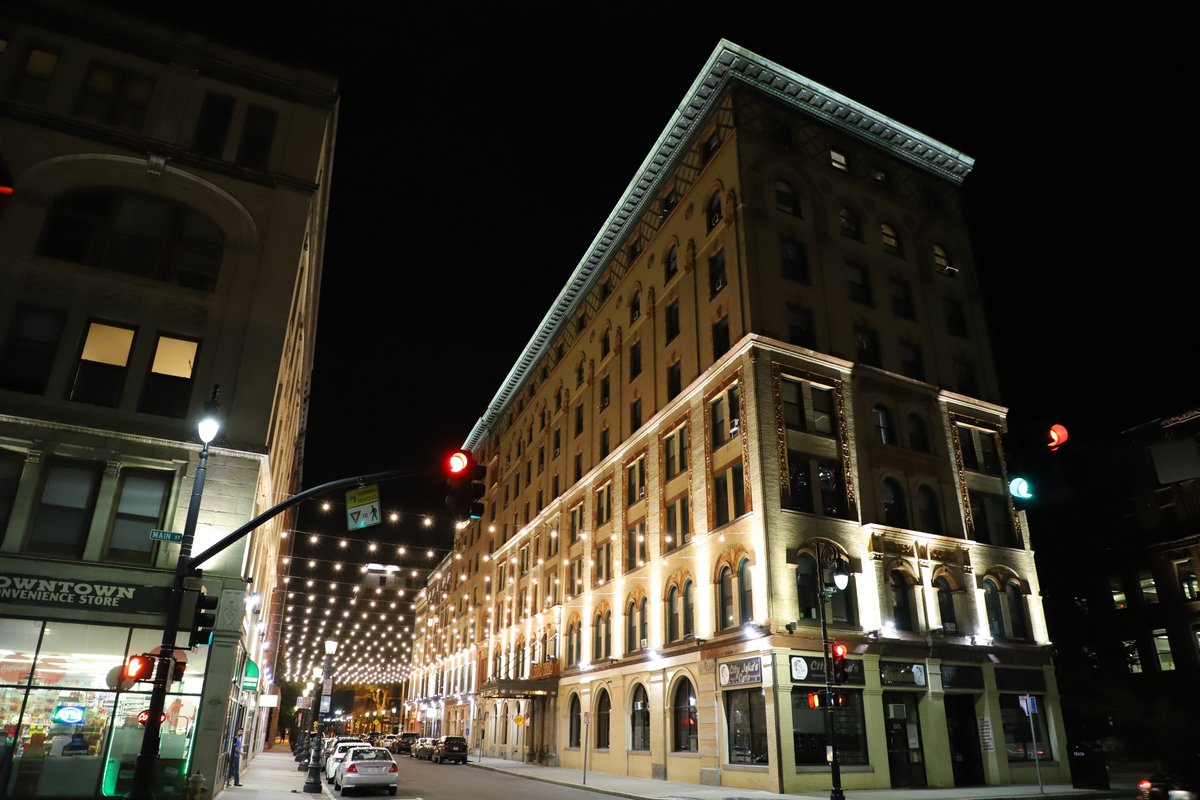 SpringfieldBID's tweet photo. Worthington Street is looking a little brighter... #BeDowntownSpringfield https://t.co/UXMYg5txAi