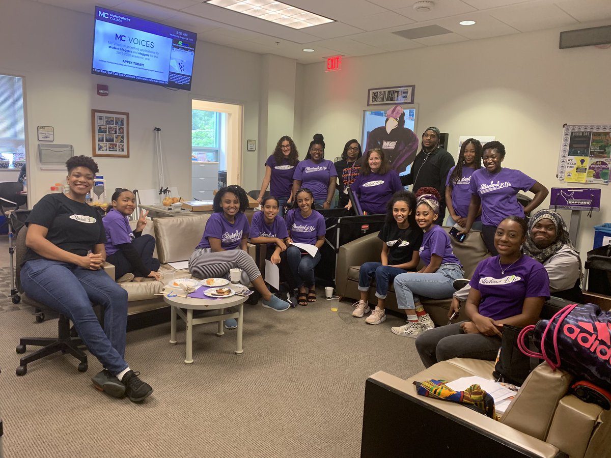 Studentlifetpss's tweet photo. Volunteer meeting before our big event. #nsf19 #soexcited #newstudents #montgomerycollege.edu https://t.co/JLiHeYsezd