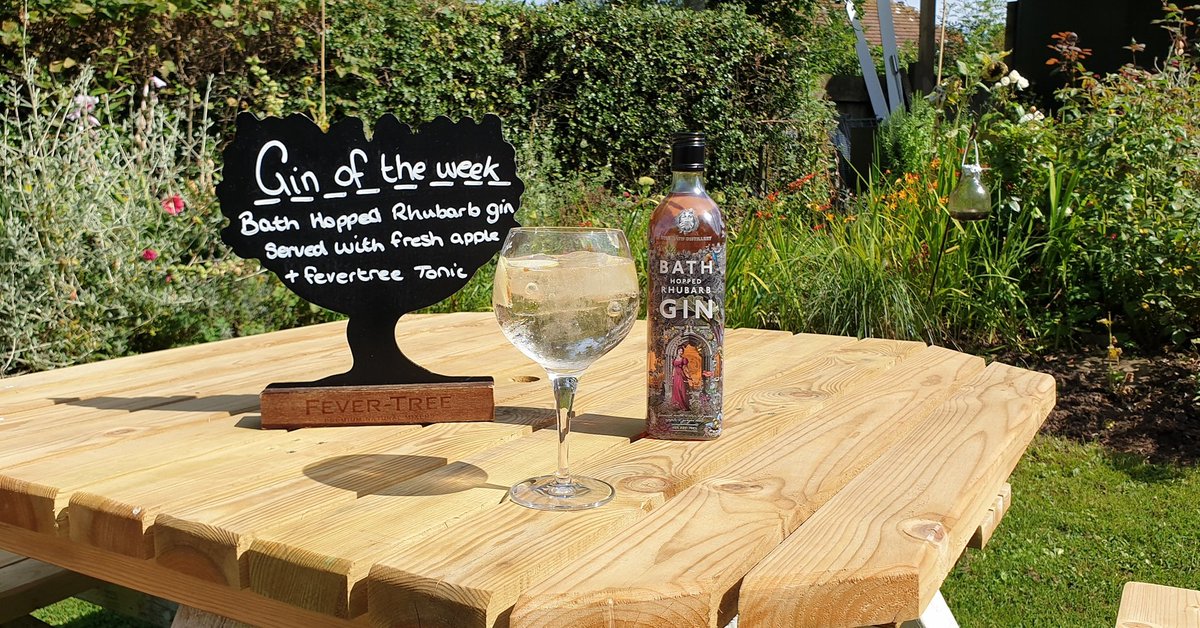 theherriardinn's tweet photo. Gin Of The Week This Week Is Bath Hopped Rhubarb Gin Served With Fresh Apple And Fevertree Premium Indian Tonic Water
@fevertreemixers
@bathdistillery
#apple #bathgin #rhubarbgin #furandfeathers #gin #ginbaroftheyear2018 #suportlocal https://t.co/ocPfl5rFZe