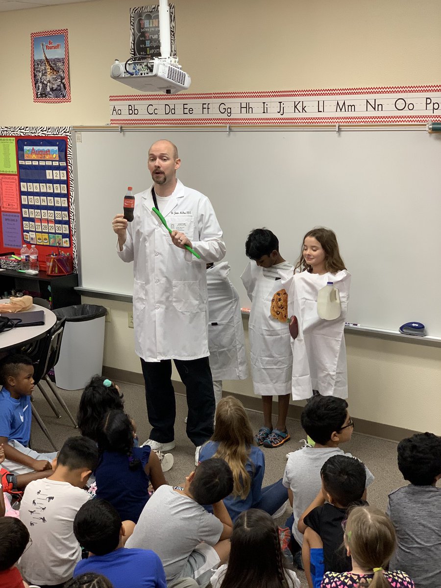 JeniaCortes's tweet photo. Thank you Dr. McHone for coming to @StinsonStars to teach our third graders about how to keep our teeth healthy! #PISDBest #PISDLearns #ourstarsshinebright https://t.co/vrsVuwu6PX