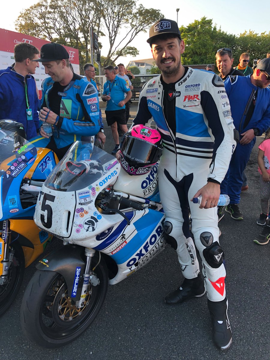 DucatiUKRacing's tweet image. Classic TT: @Jimbohillier37 claimed his first Classic TT podium since 2014 after finishing 3rd in the RST Superbike Classic TT race on Monday: ducati.com/gb/en/news/pod… #ForzaDucati