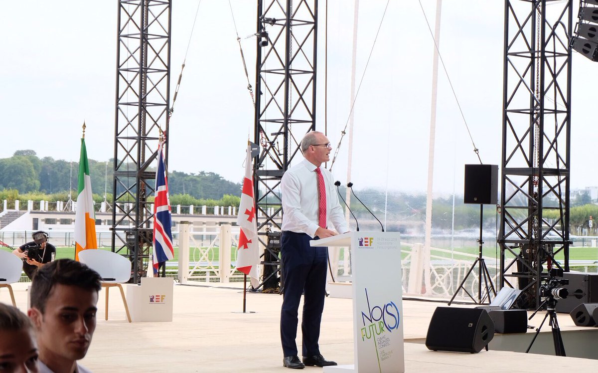 Message d’#Espoir, d’#Union et de #Fraternité de la part de <a href="/simoncoveney/">Simon Coveney</a>, Vice-Premier ministre Irlandais, sur les #Futurs de l’#Europe 🇫🇷🇮🇪🇪🇺

#WeAreJE #50ansJE