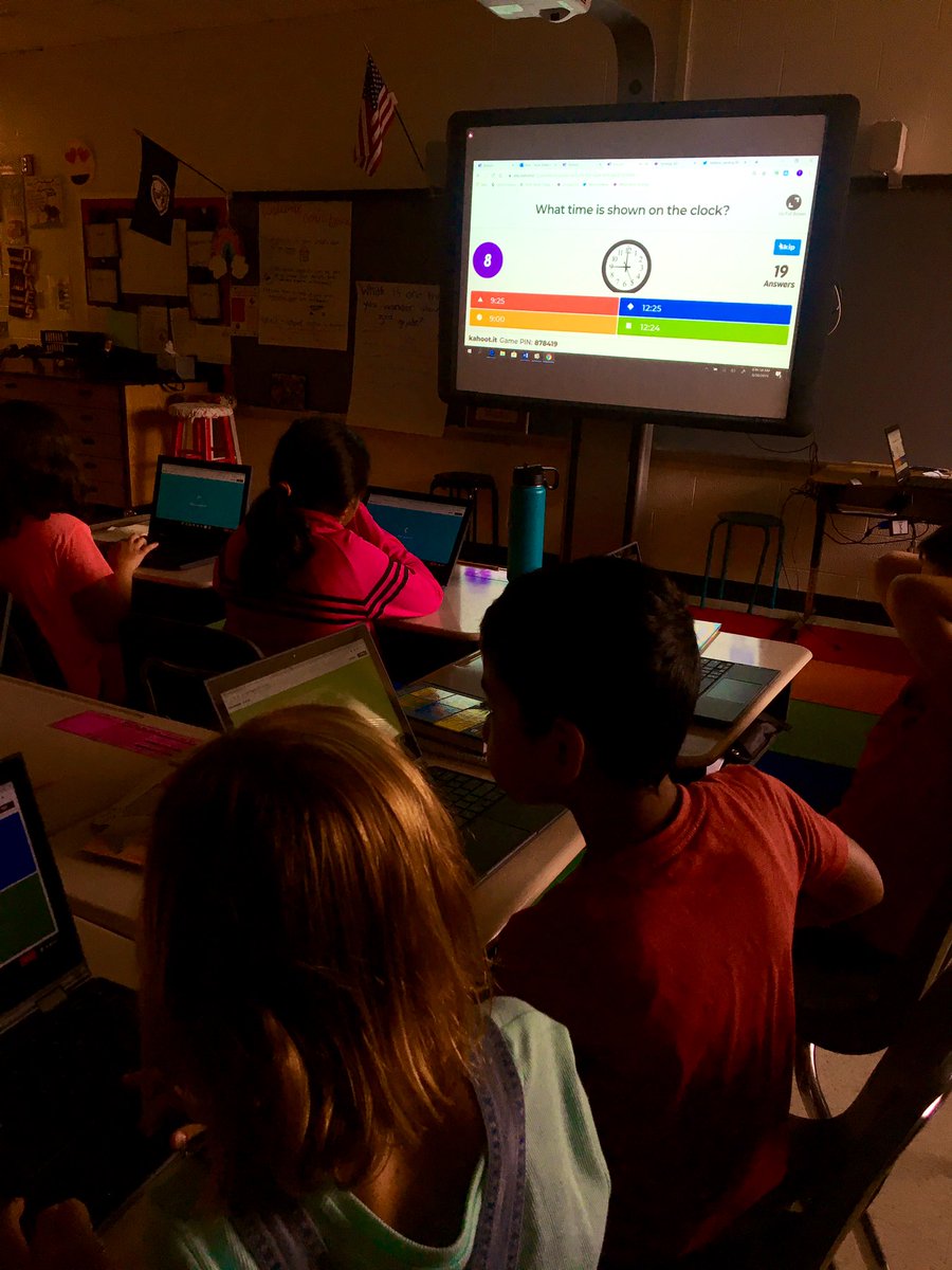 We were SO excited to pick up our brand new chromebooks! After creating our strong passwords and getting acclimated to the new device, we played Kahoot as a class to review telling time! Thanks <a href="/techieteachpost/">Alex Springer-Post</a>  and <a href="/Cheryl_14/">Cheryl Foltz Lewis</a> for helping us get set up! #Sel20 <a href="/SeldensLanding/">seldens.landing.es</a>