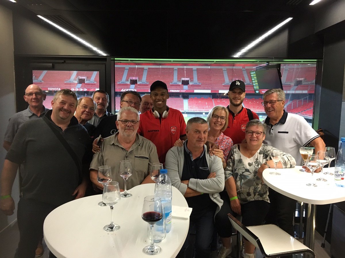 buys_philippe's tweet photo. Excellente soirée au @VAFC lors du dernier match contre @OfficielRAF et la 1ère victoire à domicile . Belle rencontre entre nos associations de retraités adhérentes à la @MutuelleJust et les joueurs du #VAFC . Un grand merci au VAFC et tout son staff .
#mutuellejust #VAFCRAF https://t.co/l9Yki1OiUp