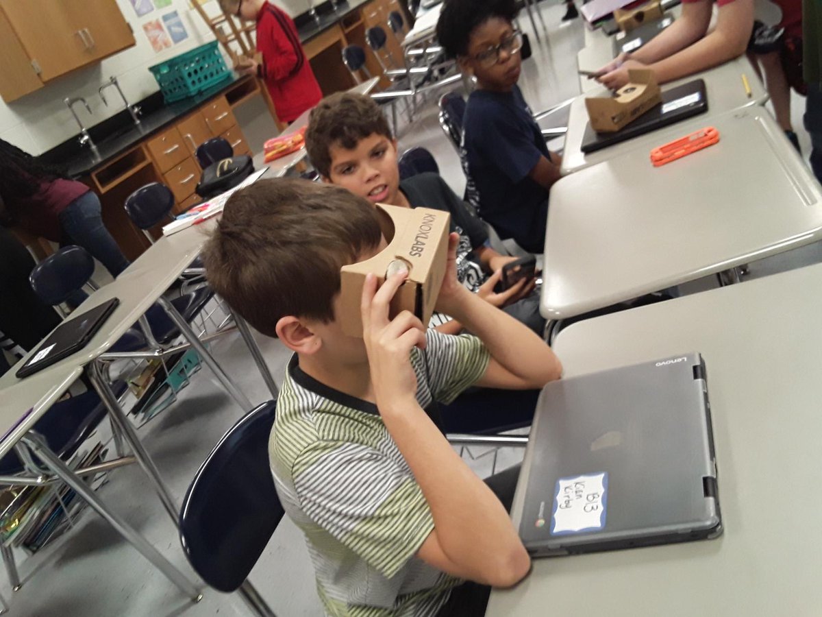MsAngelPugh's tweet photo. Students explore the Solar System with virtual reality in Ms. Rich's class @CarverRoadMS #Googleexpeditions #keepingstudentsengaged #weAreone #2185pride https://t.co/M8PWd9c5fU