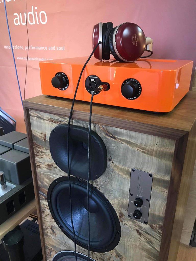 Berny2876's tweet photo. Ascolti in cuffia o tramite diffusori? Breve scorcio dai laboratori della Trafomatic audio, durante i test conclusivi dell’amplificatore Head2. #trafomatic #head2 #blumenhofer #classics https://t.co/hU9T04Bp83