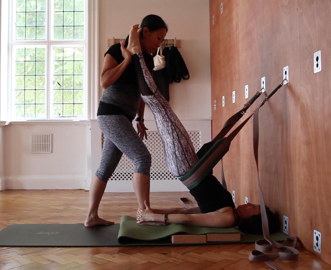 BrightonPilates's tweet photo. Did you know that you can have your own private session with Yasue on our yoga wall? A wonderful opportunity to develop your own self practise #yoga #move #alignment #gravity #resistance #awareness #freedom https://t.co/TgNuh4giWF