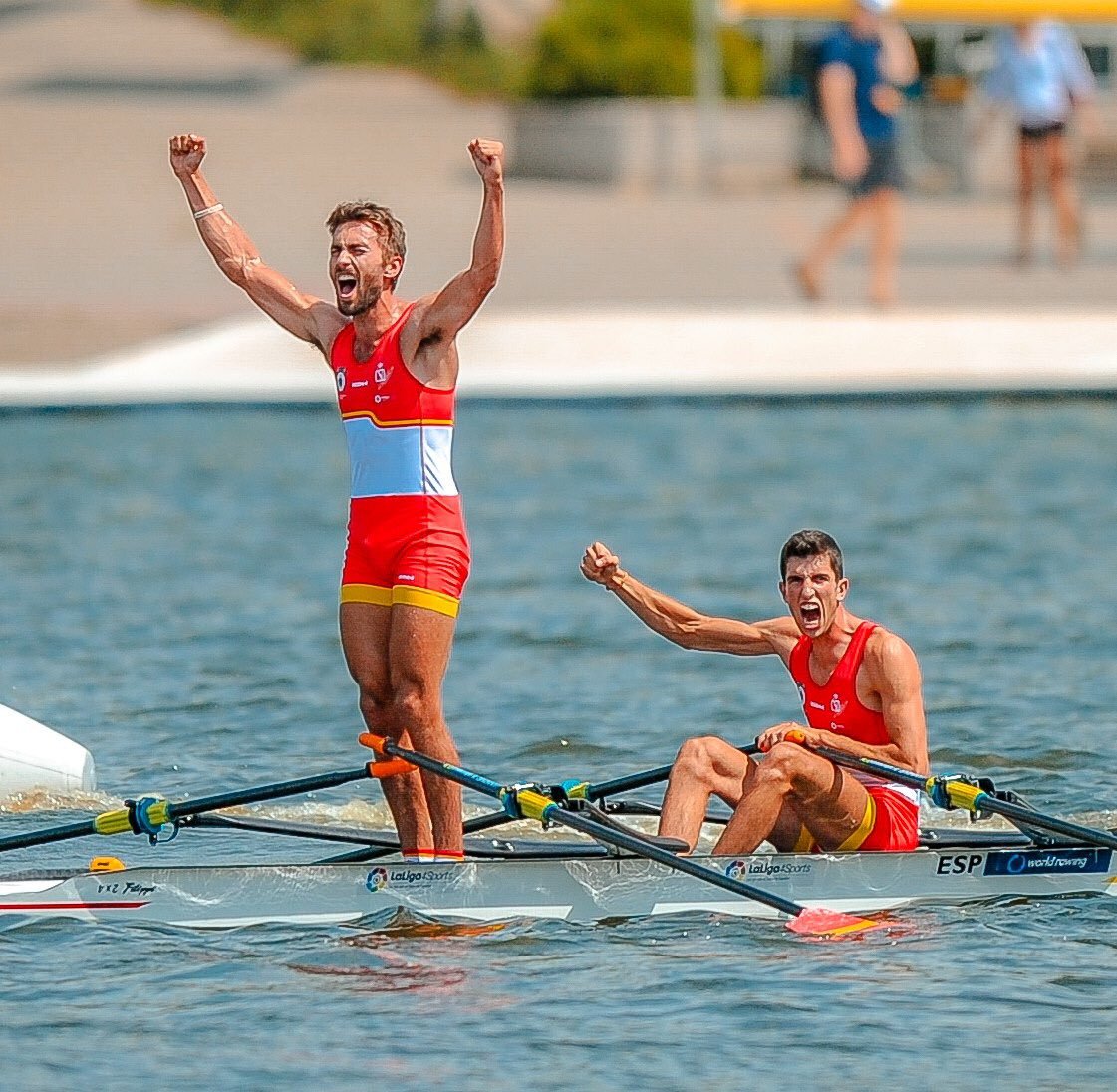 🚣‍♂️Remo l Mundial🇦🇹

Rodrigo Conde y Manel Balastegui (🇪🇸) A SEMIFINALES EN LM2X

🔸️En esta clase se reparten 7 plazas para los próximos JJOO🇯🇵. Quedan 12 equipos en la lucha. Vamos a por todas #Tokyo2020
