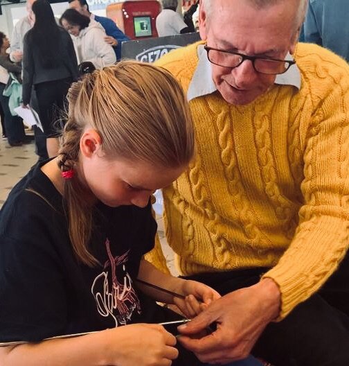 Jong geleerd is oud gedaan! 
#weareknitters #slowfashion #handmadeinholland