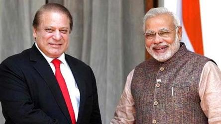 Sajjadali__t's tweet photo. Modi and Sharif of disrupting law and order in the country and creating tensions at the border in order to ensure a favourable environment for the Pakistan Muslim League (Nawaz). 
#غدارِکشمیر_نوازشریف https://t.co/MIIWr91AKF