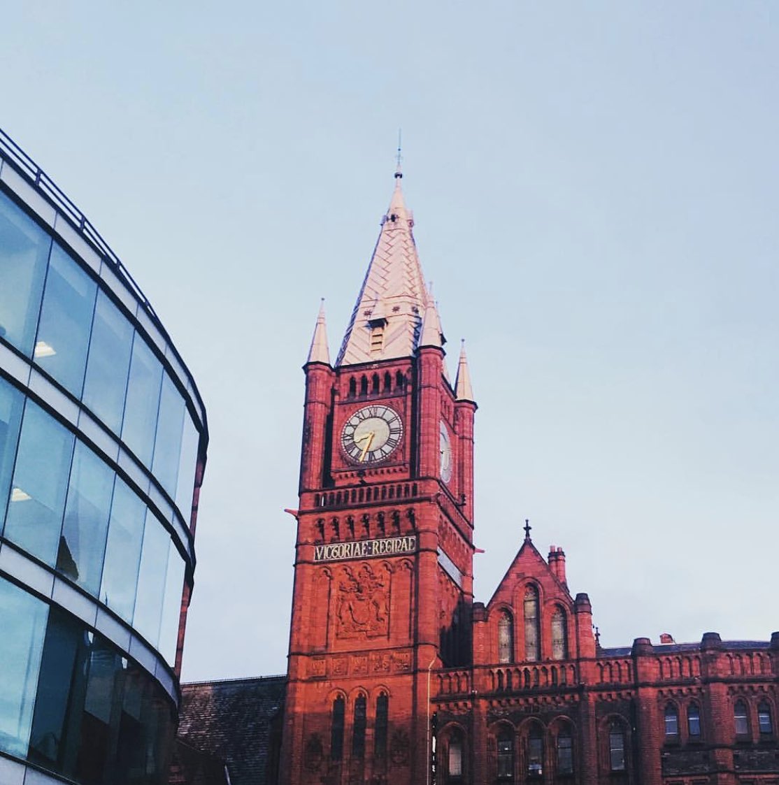 LiverpoolGuild's tweet photo. Happy Birthday Liverpool 💕🤩😍💕

From the tranquility in Sefton Park to having a bev in the Baltic, or our vibrant campus to the picture perfect pierhead. 🌆🏙🏡🌸

There’s nowhere in the world quite like this city and there’s no where we’d rather call home 😍 https://t.co/LZP02mG2Yg