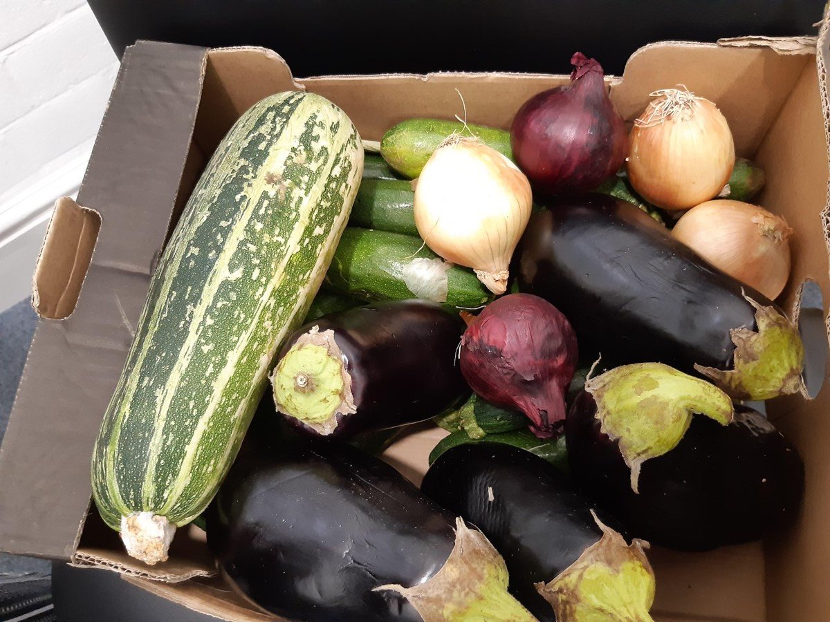 We're egg-static with our donation from <a href="/MarinaTesco/">Tesco Swansea Marina</a> last night.  All yolks aside, we've had some great stuff in over the past 24 hours, so please come and pay #Swansea #CommunityFridge a visit today if you're in the area.

#Abertawe #OergellGymunedol #reducefoodwaste