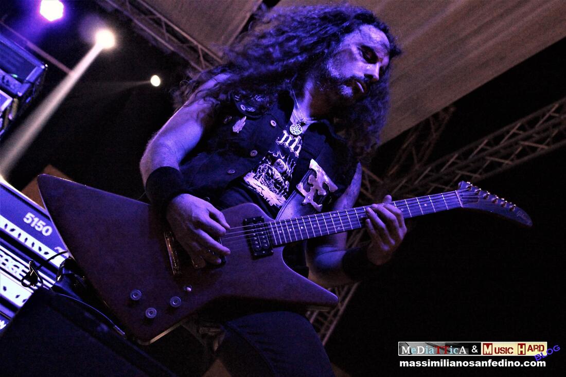 DOOMRAISER_DOOM's tweet photo. Scenes from last show at the Breaking Sound Metal Fest. Hot in the city!! 🔥
.
@timetokillreco1
@MaxSanfeBlog
.
#doomraiser #doom #metal #breakingsound #montagna #hotinthecity #timetokillrecords #anubipress #live #guitar #explorer #mediattica #musichard https://t.co/dIyQIwMooR