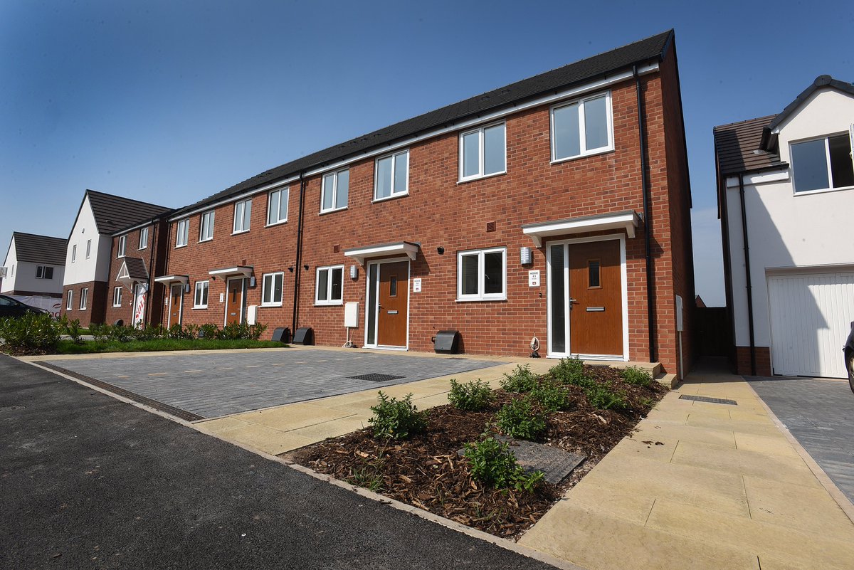 citizen_housing's tweet image. It's great that work on our first 4 shared ownership homes at Hall Green in #Birmingham has been completed.

The development at the former greyhound track is being built in partnership with @gtpartnerships

Read more about the development here: bit.ly/2NMPD3l #ukhousing