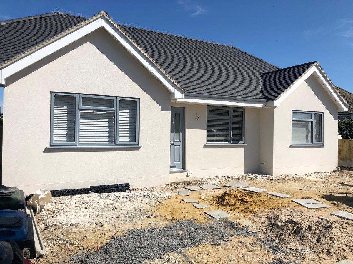 tradefit4u's tweet photo. This home has been fitted with @rehau_uk Upvc windows, Smarts aluminium bi folds, gable windows plus a @solidorltd composite front door
Fitted in Birchington #localbusiness #tradefit #tradefit4u #checkatrade #gablewindow #windows #windowsanddoors #doors #compositedoors https://t.co/FTi5ai1cC6