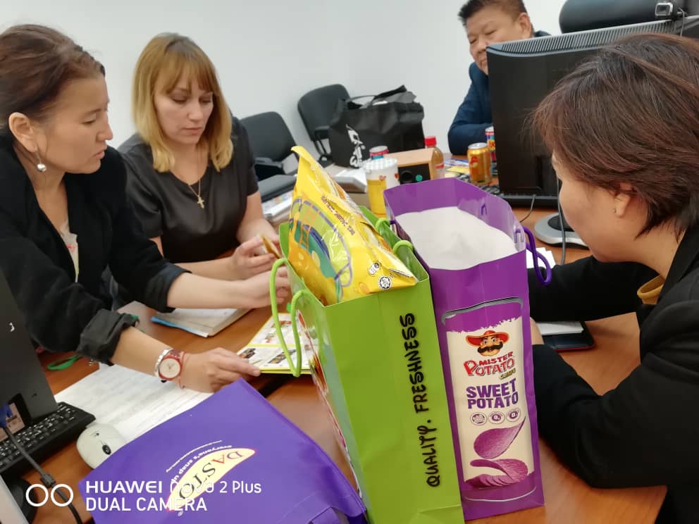 matrade's tweet photo. Our #ExportAccelerationMission to #Russia aims to strengthen Malaysia's bilateral trade in sectors namely Aerospace, Medical Devices & Disposables, F&B as well as E&E. A series of B2B matching, industry briefings & media interviews took place during the mission. @MITIMalaysia https://t.co/YUYyxY1Bet