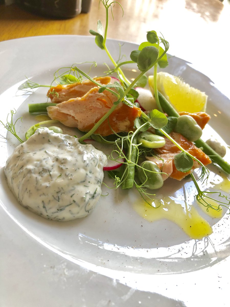 Faulknerchester's tweet photo. Save over £7.00 today from 5pm on these 3 gorgeous dishes. Smoked salmon with peas & horseradish creme fraiche, @weetwoodales steak & mushroom pie and a luscious sticky toffee pudding to finish #midweektreat #WednesdayMotivation #midweekoffers #smokedsalmon #steakpie #puddingclub https://t.co/0hCGvzrrXo