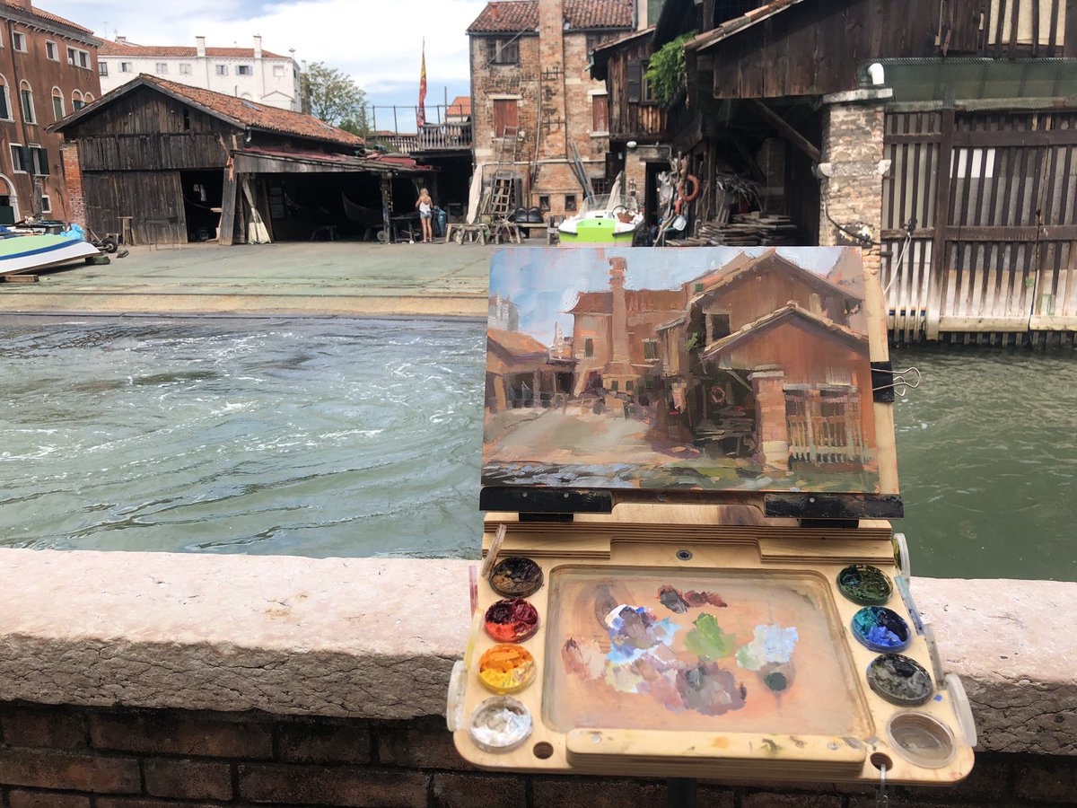 JeanetteSherri3's tweet photo. Squero di San Trovaso - where they make and maintain the Venetian gondolas. 🇮🇹#oldworld #veneto #impressionism #fineart #europeanart #rosemarybrushes #mhoilpaints #pleinair #cupeasel #paintingfromlife #pleinairpainting #landscapepainting #canal #gondolas #venice #venezia https://t.co/jJTvGQjIsZ