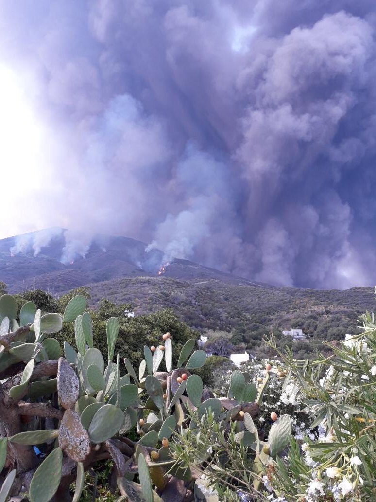 Nuova #forte esplosione dello #stromboli 

Notizie in aggiornamento

Foto di Giuseppe Distefano