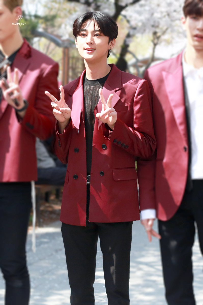 floralboy_ace's tweet photo. Sunkissed ☀️💋
-
#HappyAceDay #에이스데이 #0828
#HappyBirthday_Ace #HBD #생일축하해 #PrinceAceDay #우영왕자생축 🎂 @twt_VAV https://t.co/ykLnxDzFJe