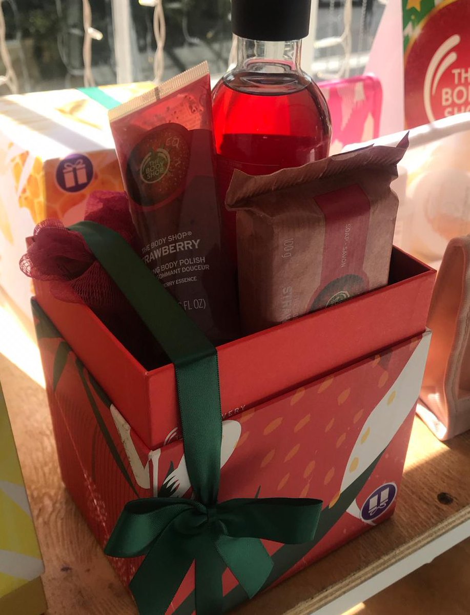 #ClicksChristmas in die Kaap <a href="/caxmag/">Caxton Magazines</a> <a href="/rooi_rose/">rooi rose</a> <a href="/Clicks_SA/">Clicks</a>