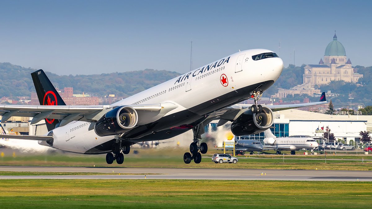 AirCanada's tweet photo. Liaison de deux importantes plaques tournantes de l’industrie aérospatiale : nous sommes ravis d’annoncer notre service Montréal-Toulouse sans escale, offert à l’année dès juin 2020 et assuré par @Airbus A330. @yulaeroport @aeroport_tls https://t.co/zffHRYZD2F https://t.co/sbM8VEmNud