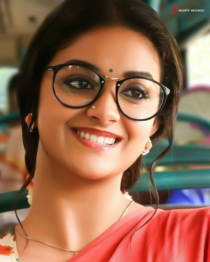Master_nithya's tweet photo. #KeerthyBdayFestIn50D https://t.co/4dv62ImnqZ