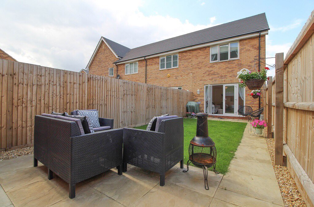 Knights_Estates's tweet photo. KEA Investment Property Of The Week!

https://t.co/3uVVcG3Rpw

#findtheknight #KEA #property #realestate #estateagent #sales #buytolet #investment #rentalinvestment #newcardington #shortstown #bedfordborough #bedfordshire #firsthome #bellway #abbeyhomes #bedford #POTW #IPOTW https://t.co/8sAtduCW7N