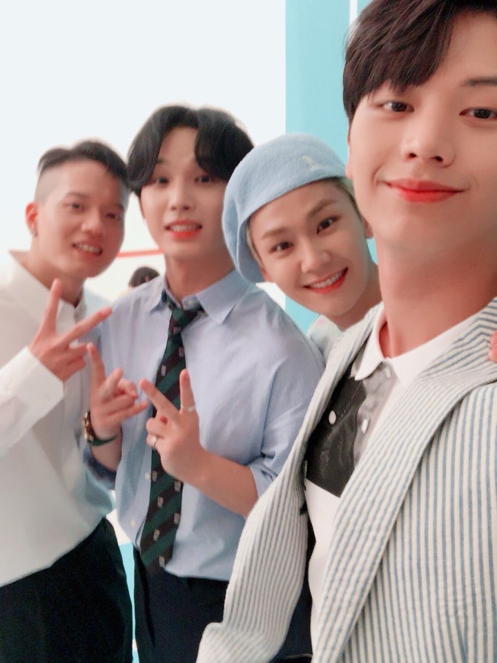 [📸] 비투비 스쿼드 단체사진!!!
늦어서 미안해요😭
그래두 약속지켰다아 멜로디💙