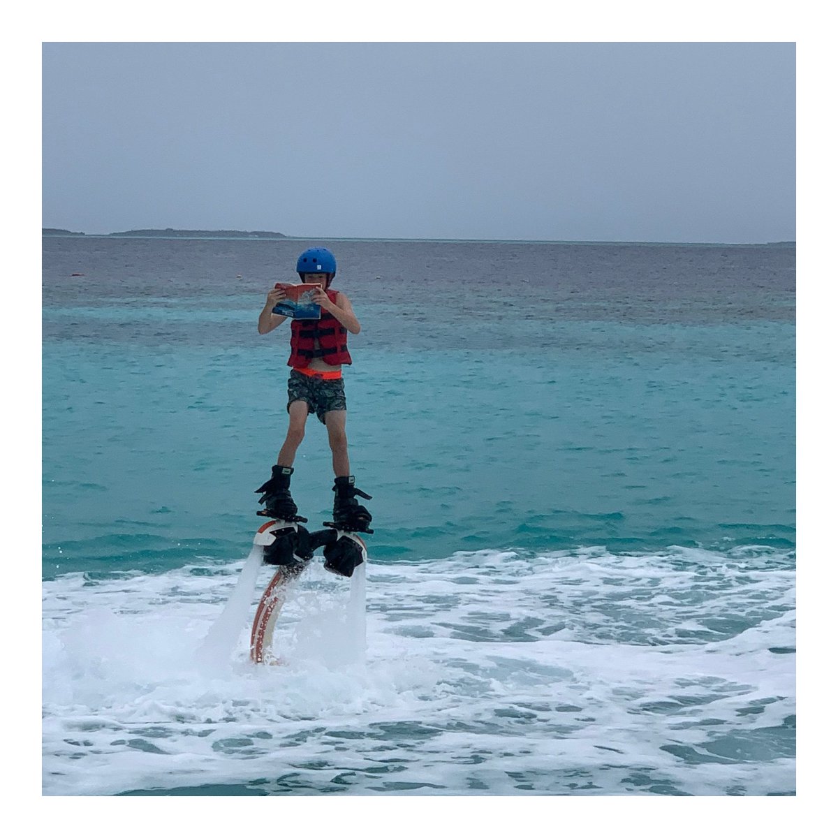 CaldicottSchool's tweet photo. Flying above the waves... Good book always in hand.
#CaldicottExtremeReading #SummerLibraryChallenge https://t.co/qOmYyCeI2u