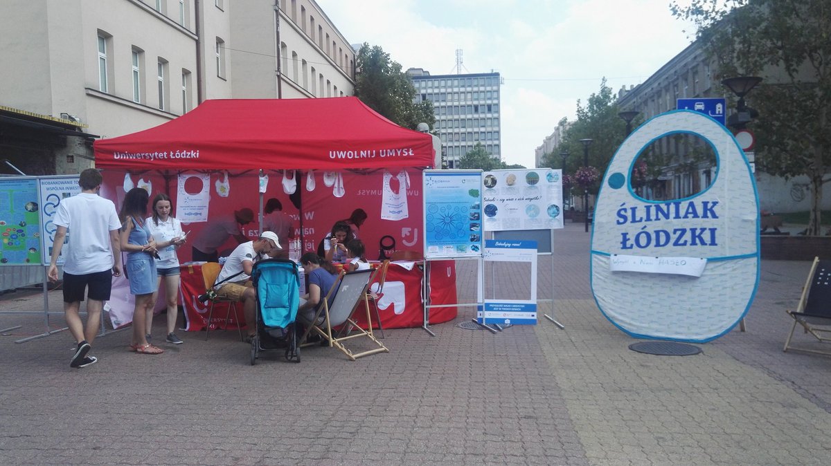 LodzBiobank's tweet photo. Konferencja z udzialem Pana Prezydenta @ViceWieczorek, Rektora Uniwersytetu lodzkiego @unilodz oraz Kierownika i Lidera Biobankowaniu @LodzBiobank już za nami. Teraz Łodzianie mogą zobaczyć i poznać czym jest #biobankowanie, jak można oddać ślinę do #Biobanku. 
Zapraszamy ;) https://t.co/XsZfcosUrb