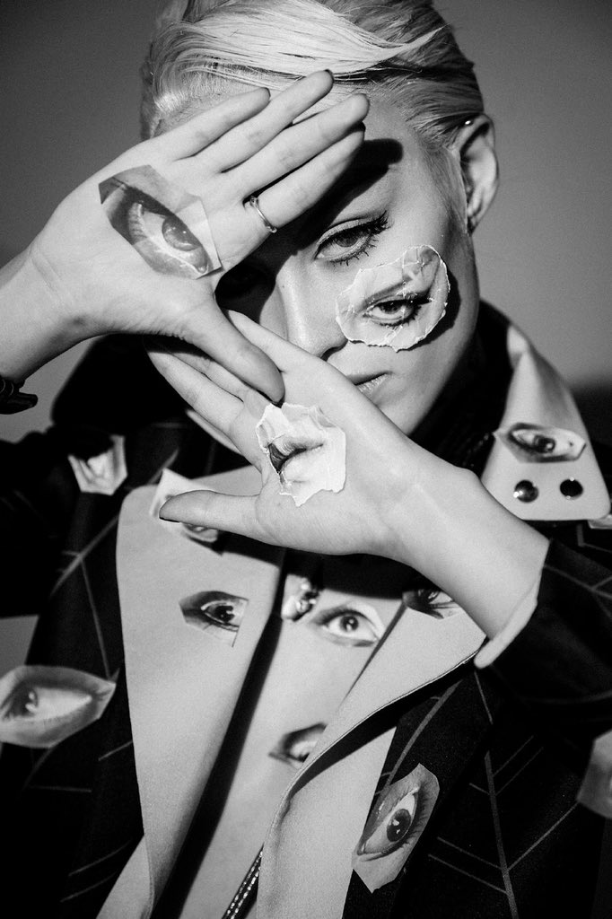 Lunatis223's tweet photo. 【Prosciutto 兄貴/ジョジョの奇妙な冒険】COS
プロシュート兄貴：Lunatis
THE GREATFUL DEAD！！！
Photographer：@kishun_  Assistant：Polar bear
#jojosbizarreadventure 
#JOJO #ジョジョの奇妙な冒険 #黄の风  #cosplay  #jjba #普罗修特 #aniki #兄貴 #Prosciutto #プロシュート兄貴 https://t.co/t9oiVrfnFw