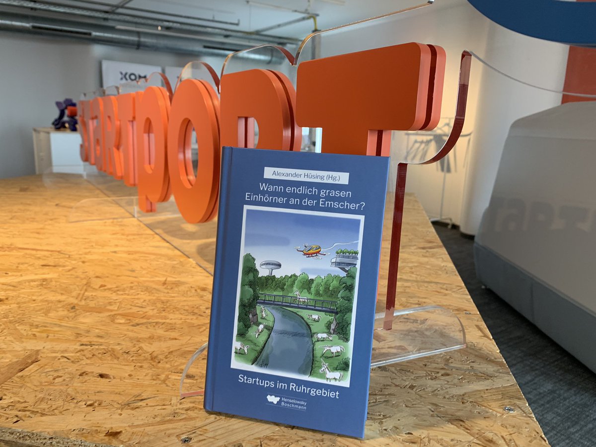 startport_ruhr's tweet image. Auch bei startport sind die #EmscherEinhörner angekommen und das gleich im doppelten Sinne: denn @azrael74 nimmt in seiner Darstellung der Startup-Landschaft des Ruhrgebiets zwei Startups aus unserem Programm auf: @ZolitronTech &amp;amp; #ViSenSys. Wir sagen: Let’s do it together! 🎉