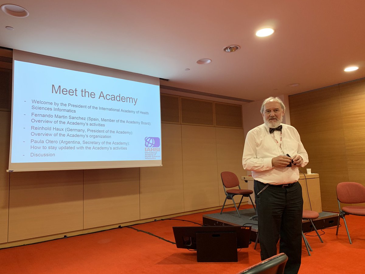“Meet the Academy” session has started. President Reinhold Haux is doing the introductions #medinfo2019 #iahsi