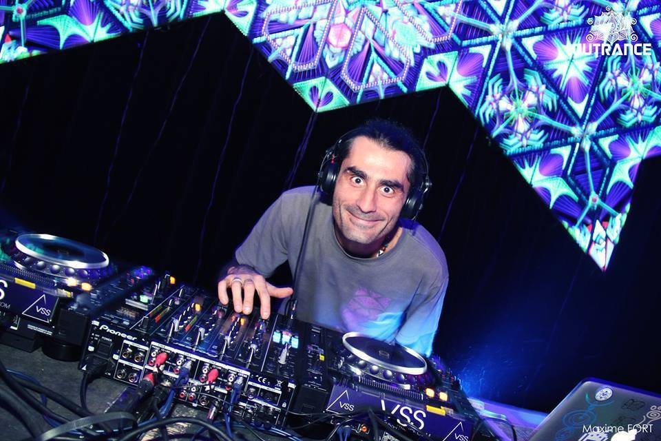 DJChrisPalmer's tweet photo. Confo &amp; Arjuna live clip from Modem Festival 2019 with incredible TAS Visuals

https://t.co/QIUeOUT15H…/

#psytrance #darkpsy #parvati #TASVisuals #Psy #psychedelic #music #visual #edm https://t.co/KWZuneCe2T