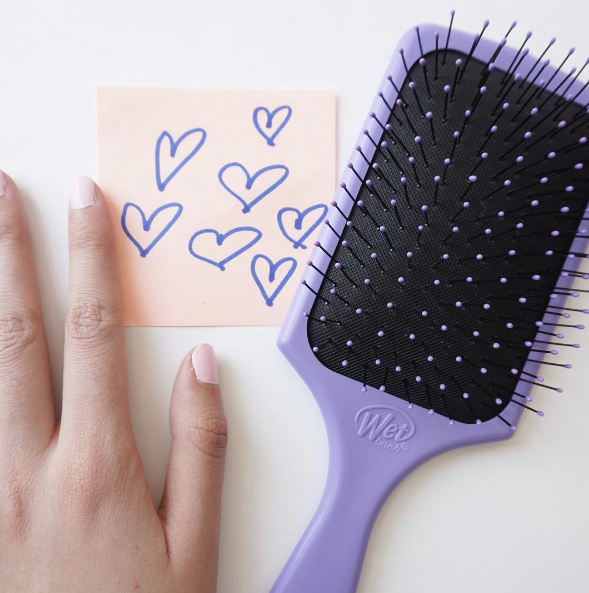 TheBeautyKitcom's tweet image. Are you ready for the back to school tangles? Those mornings of trying in vain to brush her hair without tears...? The WetBrush Paddle is an absolute life-changer! 
Available online at The Beauty Kit buff.ly/2MIANLk

#backtoschool #hairbrush #notangles #haircare