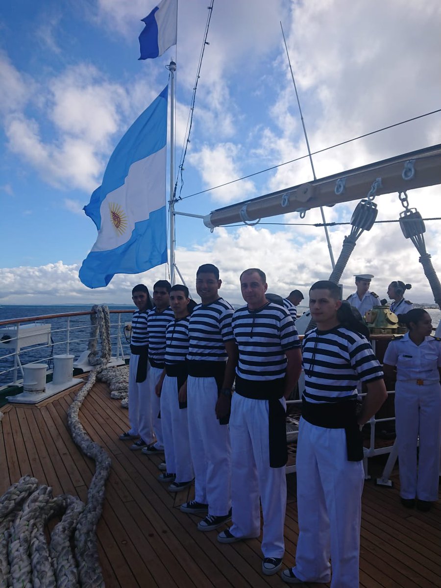 La  #FragataLibertad ingresando al puerto de #SalvadordeBahía. Primer escala en su Viaje de Instrucción XLVIII.