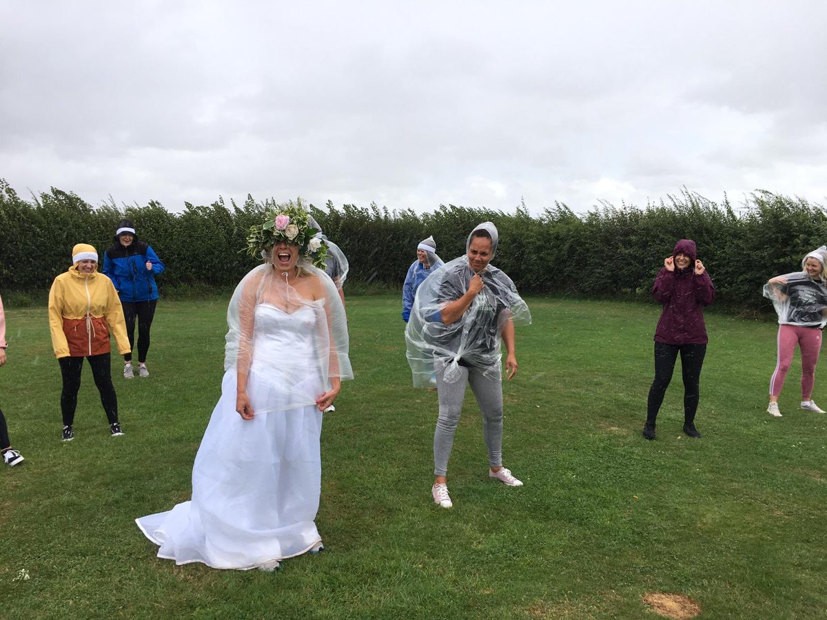 Had the best tune teaching this lovely bunch of hens <a href="/MerkinsFarm/">Merkins Farm</a> campsite near Bath! Everyone kept going for the whole 90 mins...even when it was heavy showers! ☔️😆 

#henpartybath #henpartyideas #campingbath #campingfun #hendofun #aydance