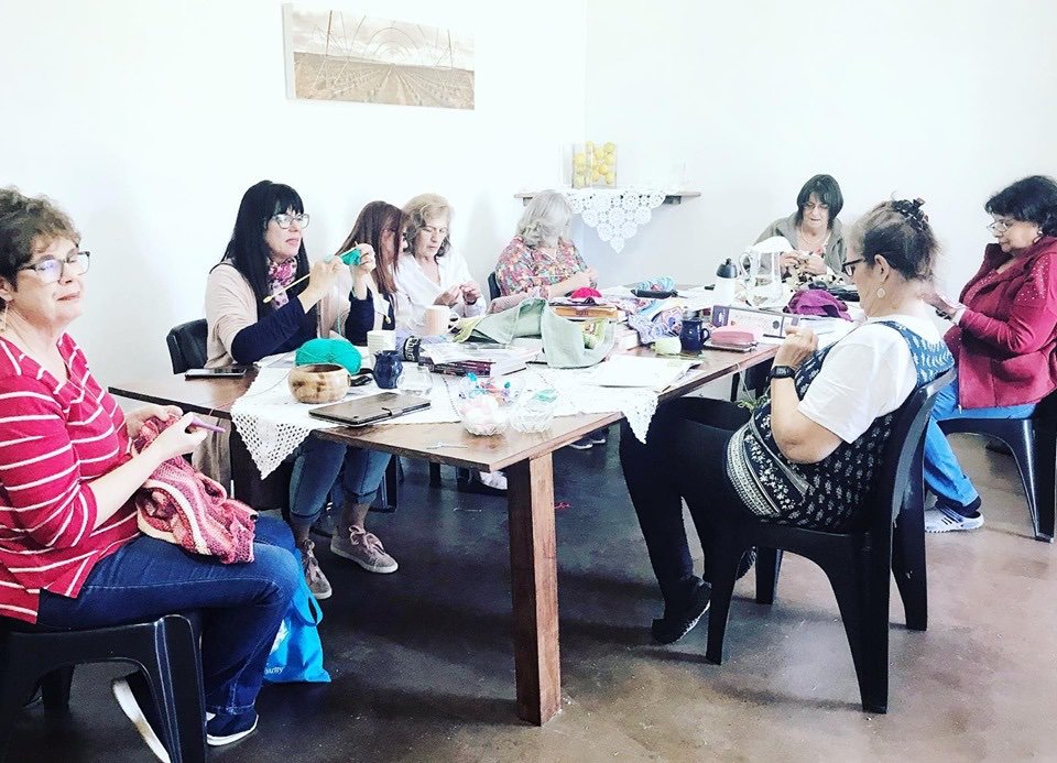 SwellendamS's tweet photo. GET HOOKED! on Knitting and Crochet Workshop.
This was a casual, relaxed, interactive course run by 3 ladies Anelma, Sanita and Cecily, who are passionate about the crafts and who assisted the participants where needed. 
#winterschool #knitting #crocheting #gethookedonknitting https://t.co/Y8aJGBZqVG