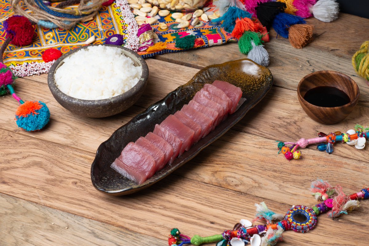 cotesushi33's tweet photo. Chez Côté Sushi Bordeaux, découvrez nos sashimis au thon découpées avec finesse et surtout avec beaucoup d'amour 😋

Etes-vous plutôt sashimis saumon ou sashimis thon ? 

On attend vos commentaires 😋 https://t.co/Zm4cQKUTMn