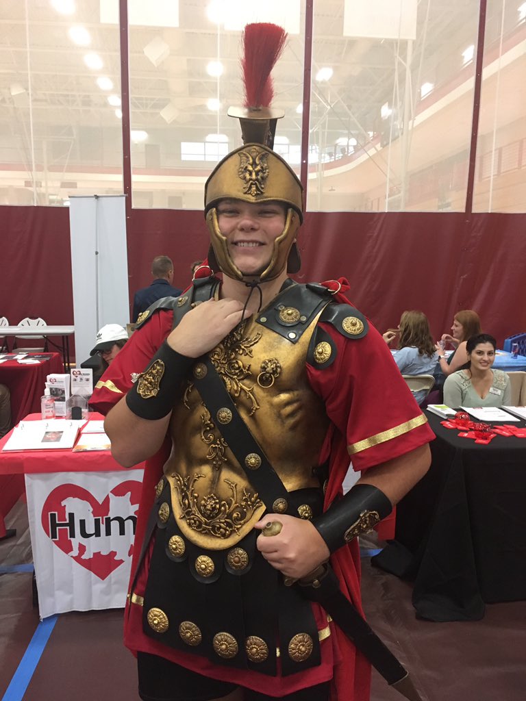RC_IUSB's tweet photo. We had a great day at the Welcome Back Fair on Monday.  Even Titus the Titan paid us a visit!! https://t.co/IPPFhocoND