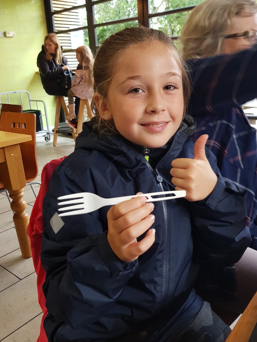AimeeAimeedee26's tweet photo. Compostable plastic @chesterzoo Olivia's very happy @HeswallPrimary #oceanblueproject https://t.co/CmGONzUc5n